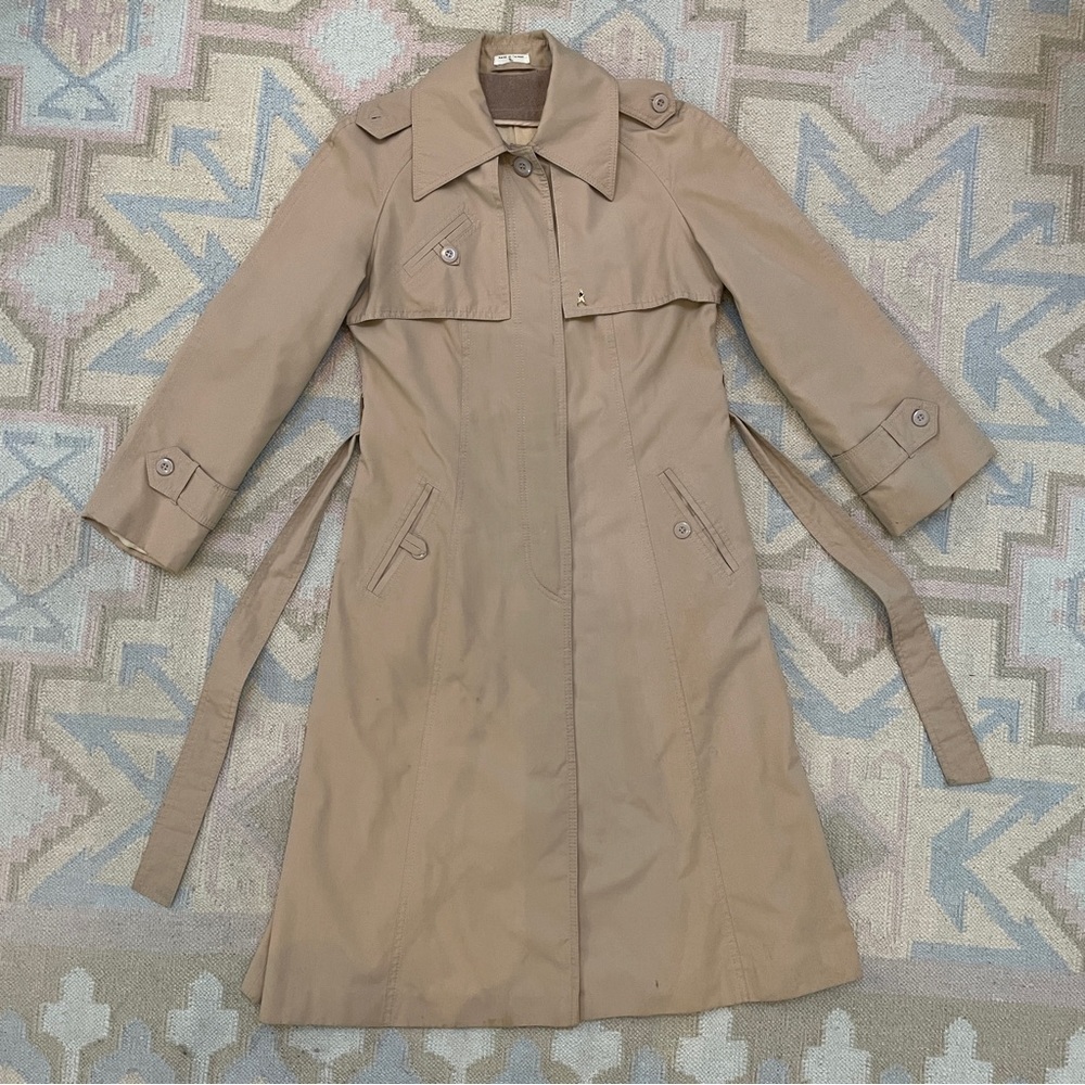 Vintage trench coat / mac khaki fits size 4-6